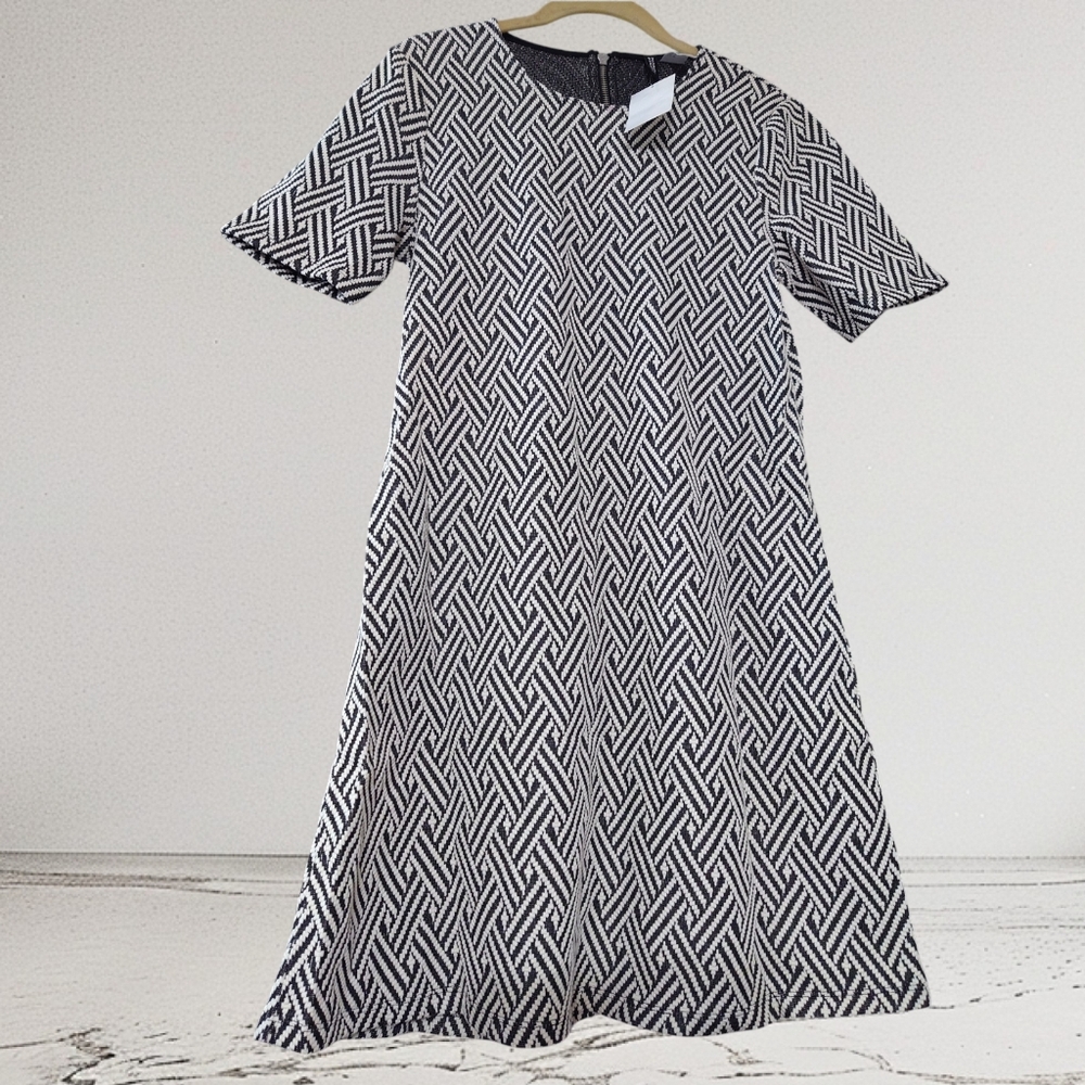 Monochrome Stunning Geometric Patterned Mid A-line Dress By Divided